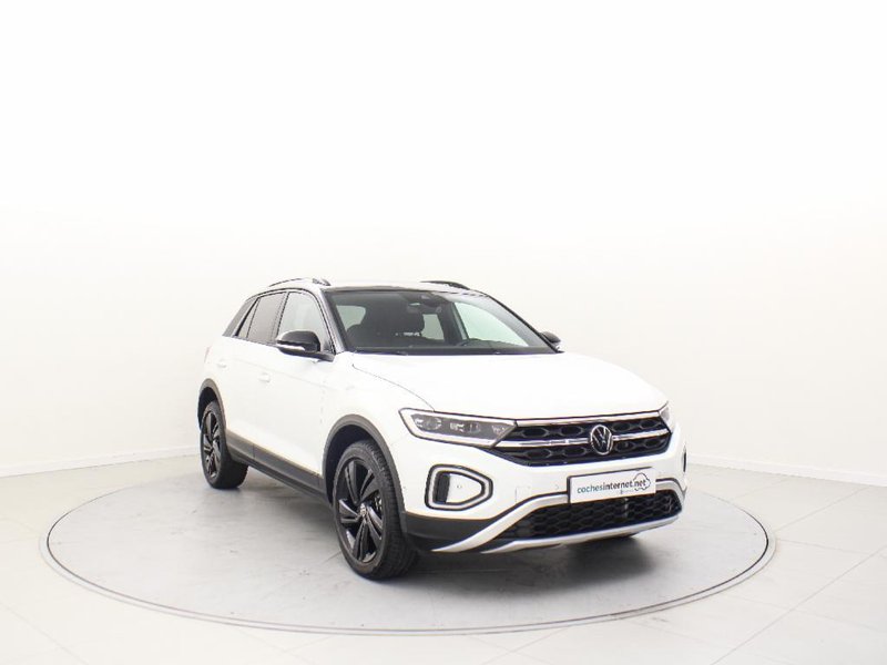 Volkswagen T-Roc Dark Line 1.0 TSI 6 vel. 2025