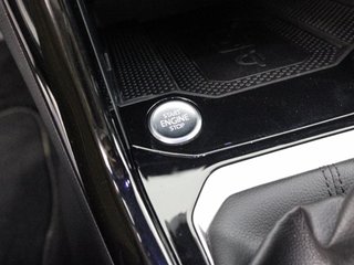VOLKSWAGEN T-ROC 1.0 TSI 85KW DARK LINE 115 5P