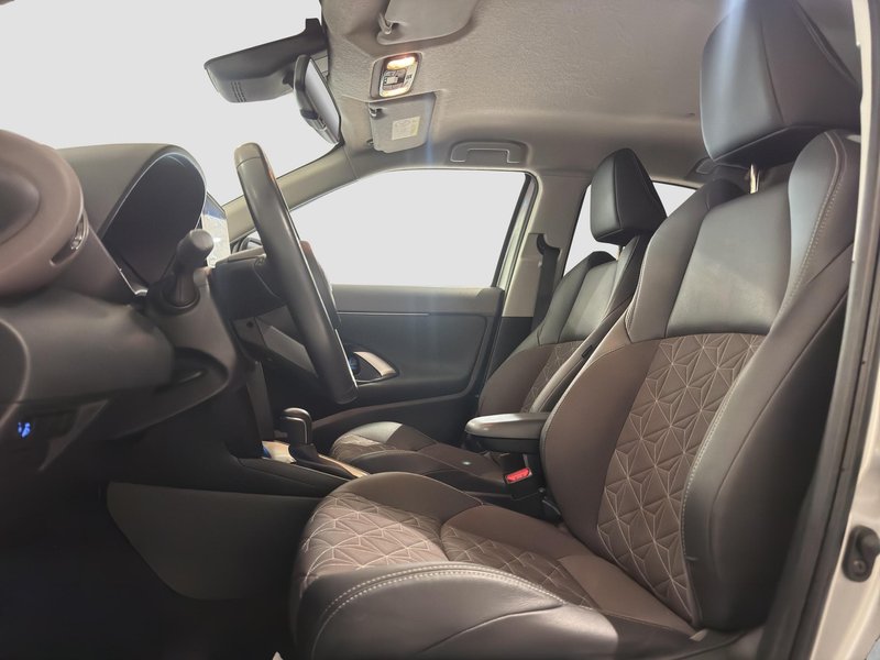 Toyota Yaris 2021, foto 12