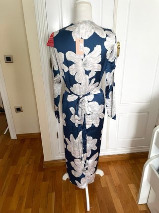 Vestido midi floral satinado Dancing Leopard