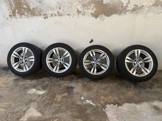 4 ruedas con llanatas de BMW