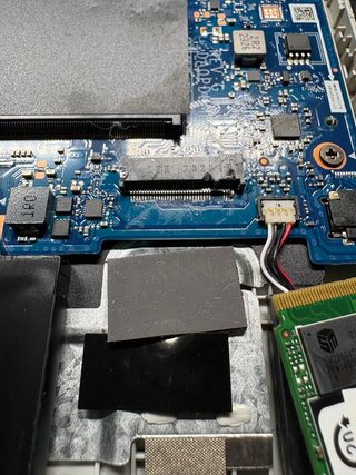 HP Laptop 15 (2023) para reparar o para piezas