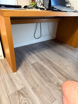 Escritorio de madera para ordenador