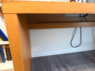 Escritorio de madera para ordenador