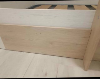 Litera de madera con cajones