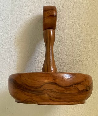 Ciotolina in legno artigianale con manico