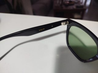 Gafas de sol Gentle Monster negras y verdes