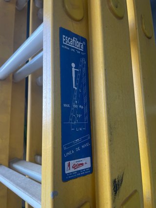 Escalera de fibra profesional