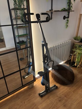 Máquina Sentadillas y Remo Plegable