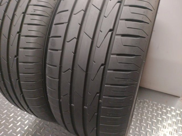 Neumáticos de ocasión 215/55 R17 94V