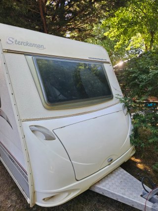 Caravana Sterckeman Starlett 390, menos 750kg