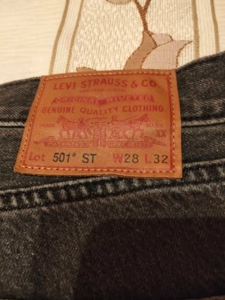 Pantalón Levis Gris Chico
