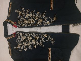 Chaqueta Vintage Bordada azul moreno y Dorada