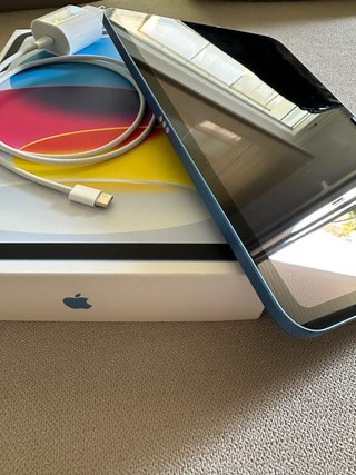 iPad 10ª Gen Azul con Cargador y Cable