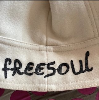 Pack Invierno Premium: Abrigo + Bufanda + Gorro