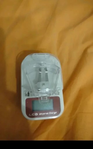 Cargador Universal LCD