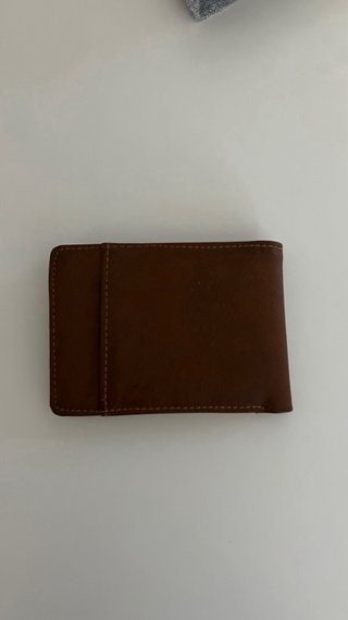 Billetera de cuerina con múltiples bolsillos