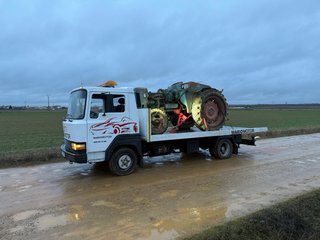 Grua porta coches nissan l35