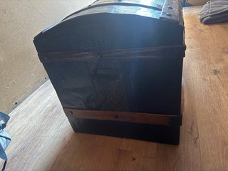 Baúl antiguo centenario