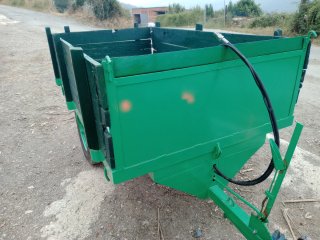 Tractor McCormick 4645 ISM con remolque