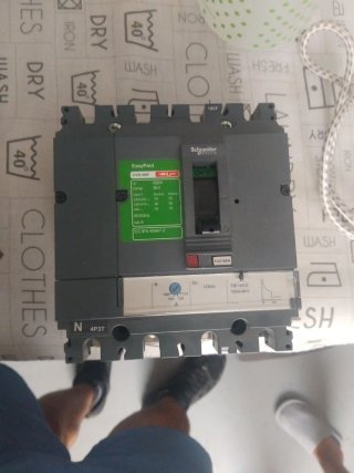 Schneider EasyPact CVS160F Magnetotermico