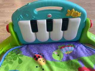 Manta de juegos Fisher Price con piano