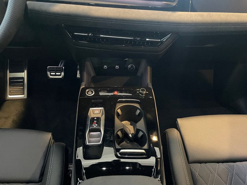 Audi Q6 e-tron 2025, foto 35