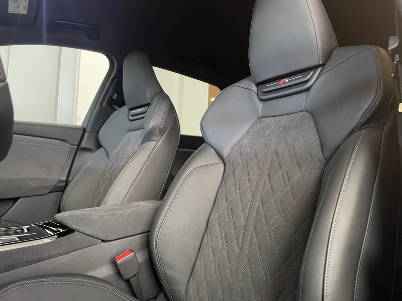 Audi Q6 e-tron 2025, foto 17