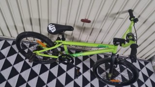 Bicicleta BMX Verde Jumper.de TRIAL