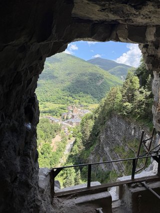 Alquiler equipo Vía Ferrata Huesca