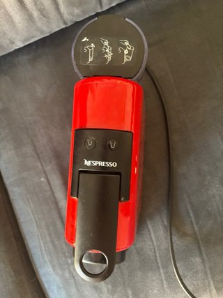 Cafetera Nespresso Roja
