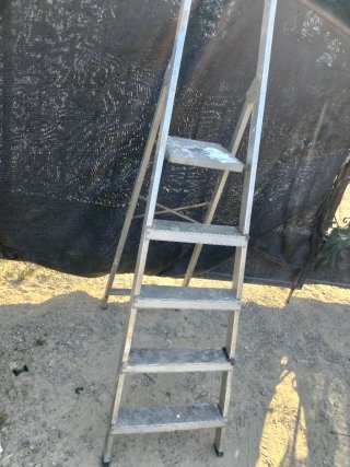 Escalera aluminio 5 peldaños