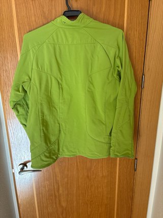 Cortavientos Quechua verde pistacho