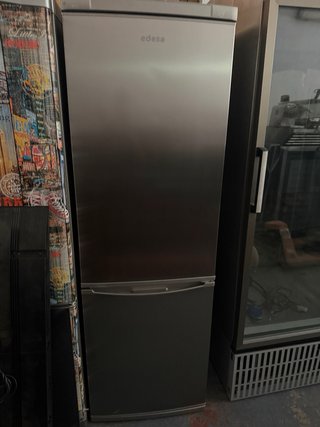Frigorífico Acero Inoxidable con Dispensador