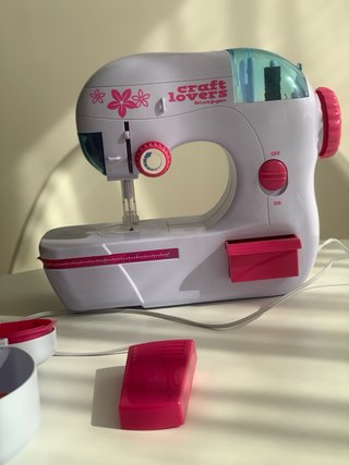 Máquina de coser de juguete Craft Lovers