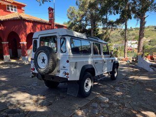 Land Rover Defender 110 SW SE