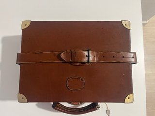 Cajón antiguo piel Rey Pavón 200 cartuchos