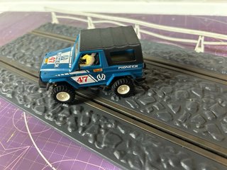 Scalextric Jeep STS Azul