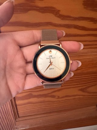 Reloj QW Dorado y Blanco