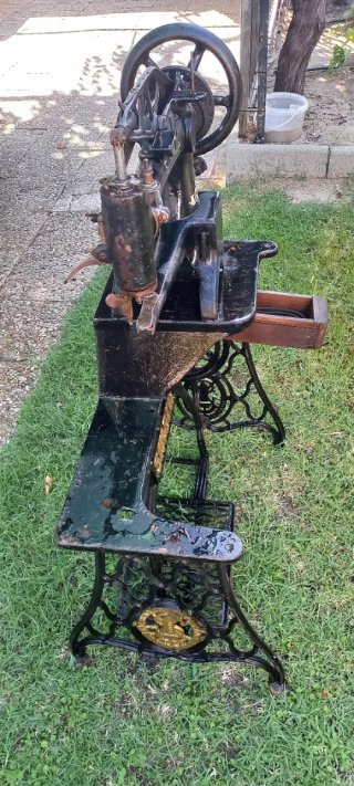 Máquina de coser de zapatero mod. 29K1