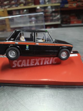 Scalextric Seat 1430 Taxi Madrid 124
