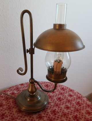 Lámpara de mesa estilo antiguo