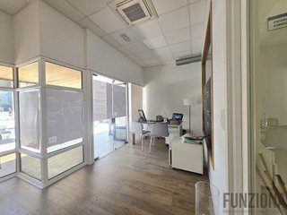 Local comercial en alquiler en Zona de Plaza de Barcelos en Pontevedra