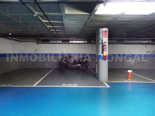 Garaje en venta en Sant Ildefons en Cornellà de Llobregat