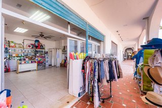 Local comercial en venta en Salobreña Costa en Salobreña
