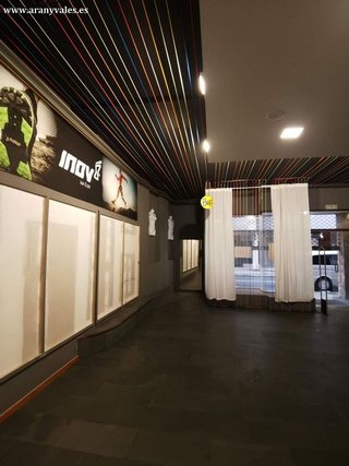 Local comercial en alquiler en Carballo