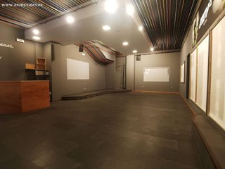 Local comercial en alquiler en Carballo