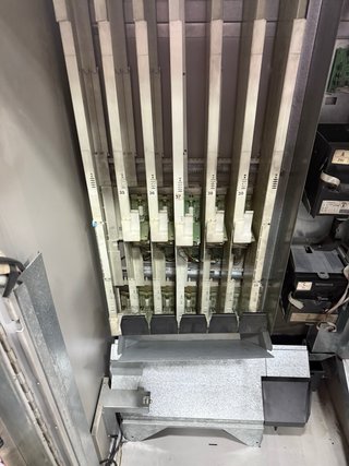 Máquina Azkoyen, modelo Argenta 29, canales