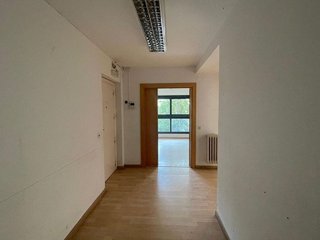 Oficina en alquiler en Eixample Nord – La Devesa en Girona