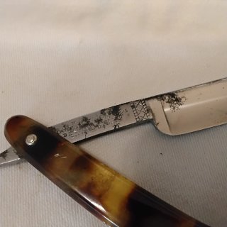 Rasoio antico da barba